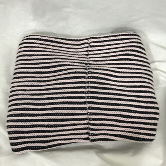 Kate Spade Neckwarmer - Picture 5 of 6